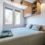 New Cozy And Chic In Sofia's Heart 아파트
